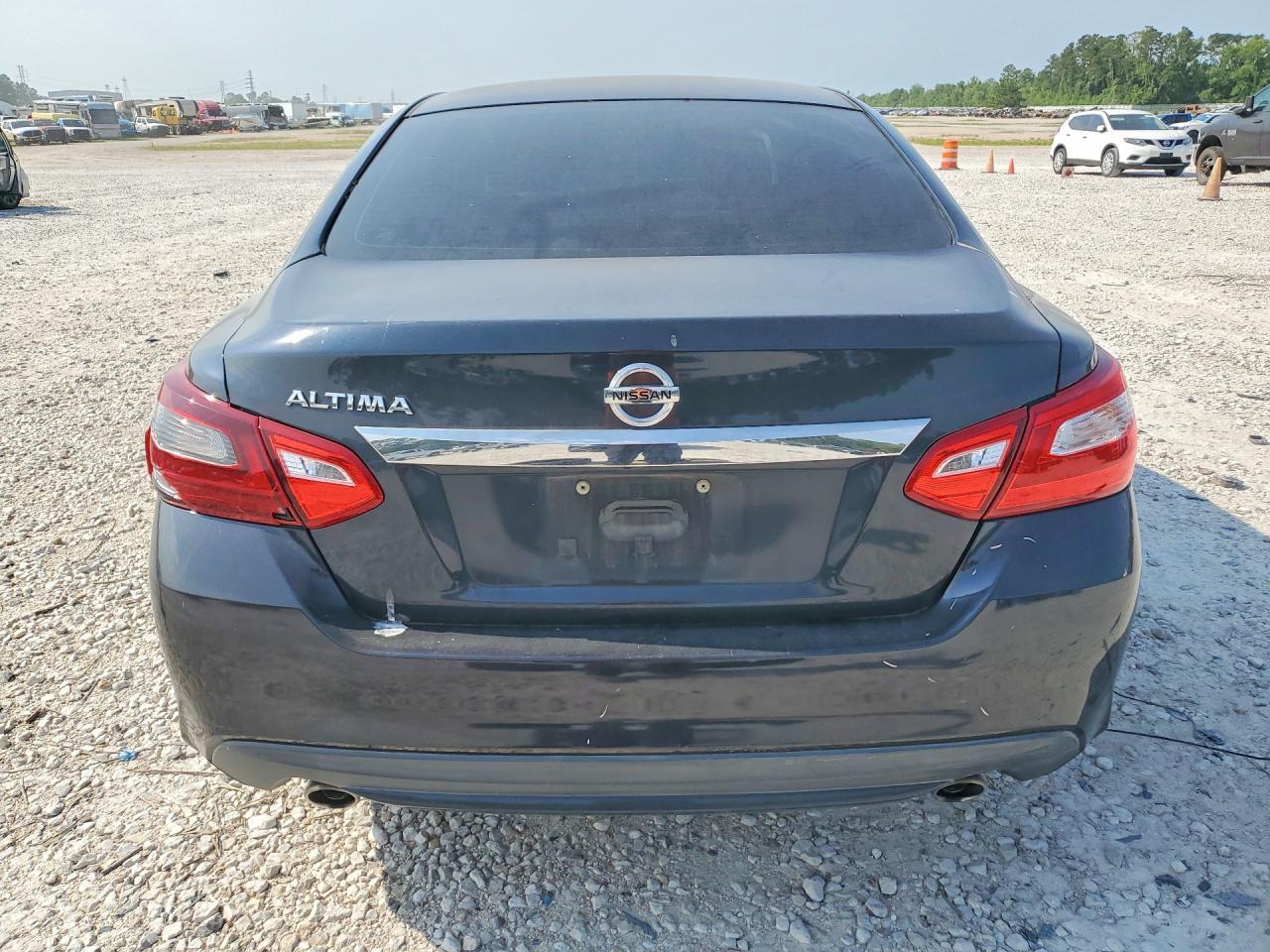 2016 Nissan Altima 2.5 S - Фото 6
