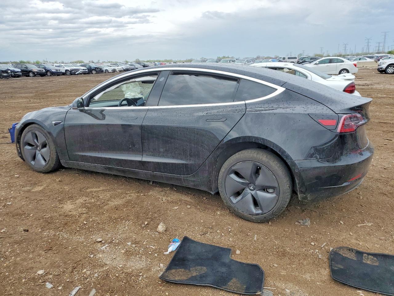 2018 Tesla Model 3 - Фото 2