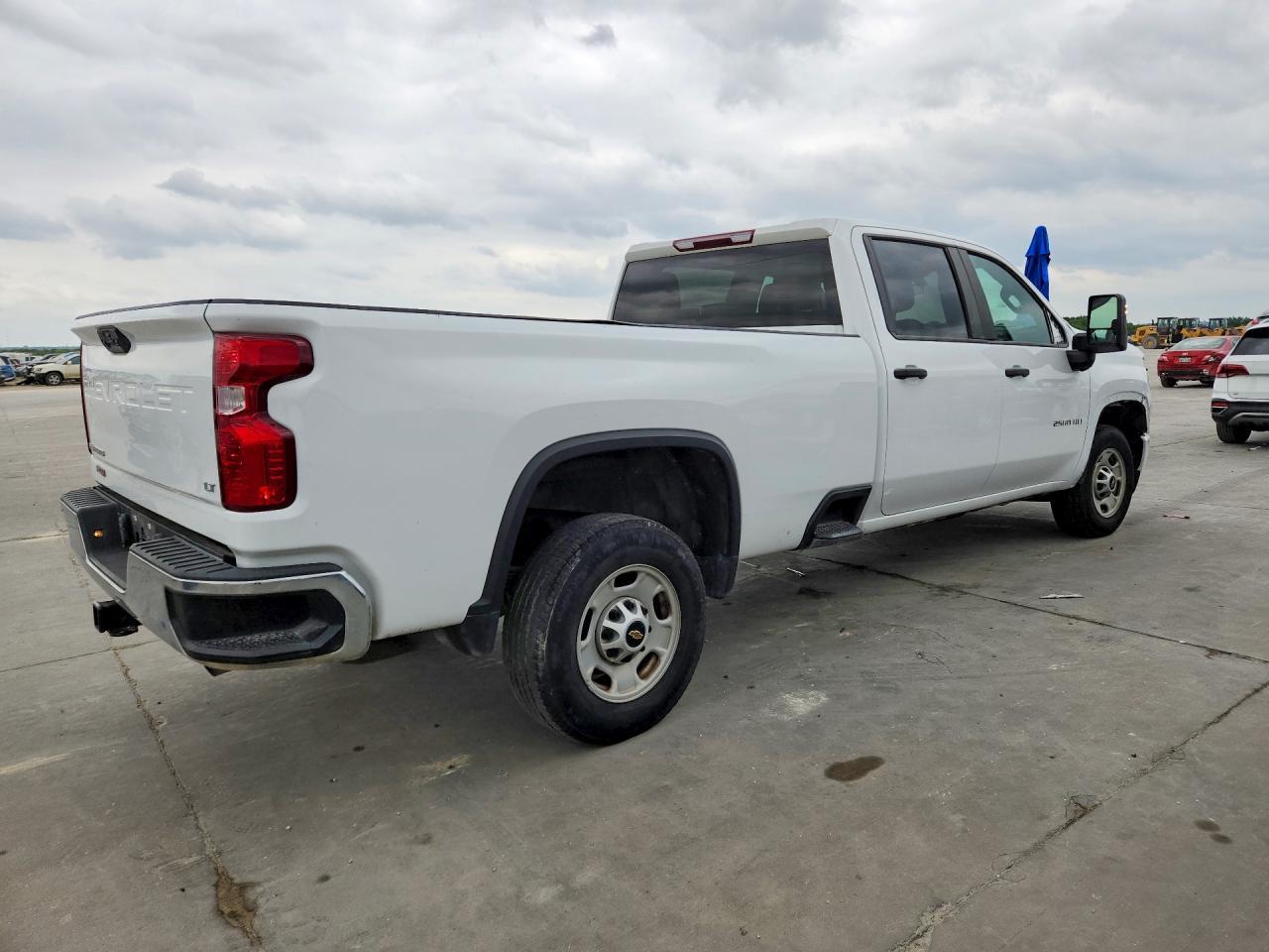 2023 Chevrolet Silverado C2500 Heavy Duty - Image 3