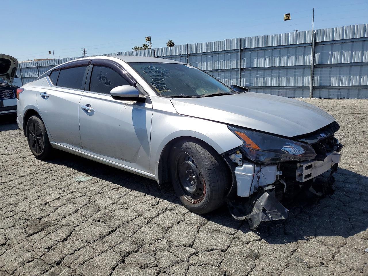 2022 Nissan Altima S - Image 4