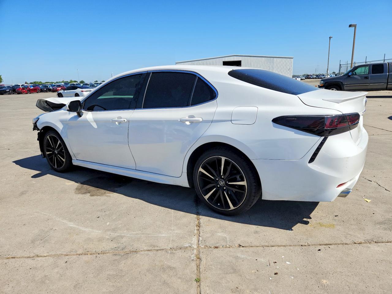 2018 Toyota Camry Se - Image 2