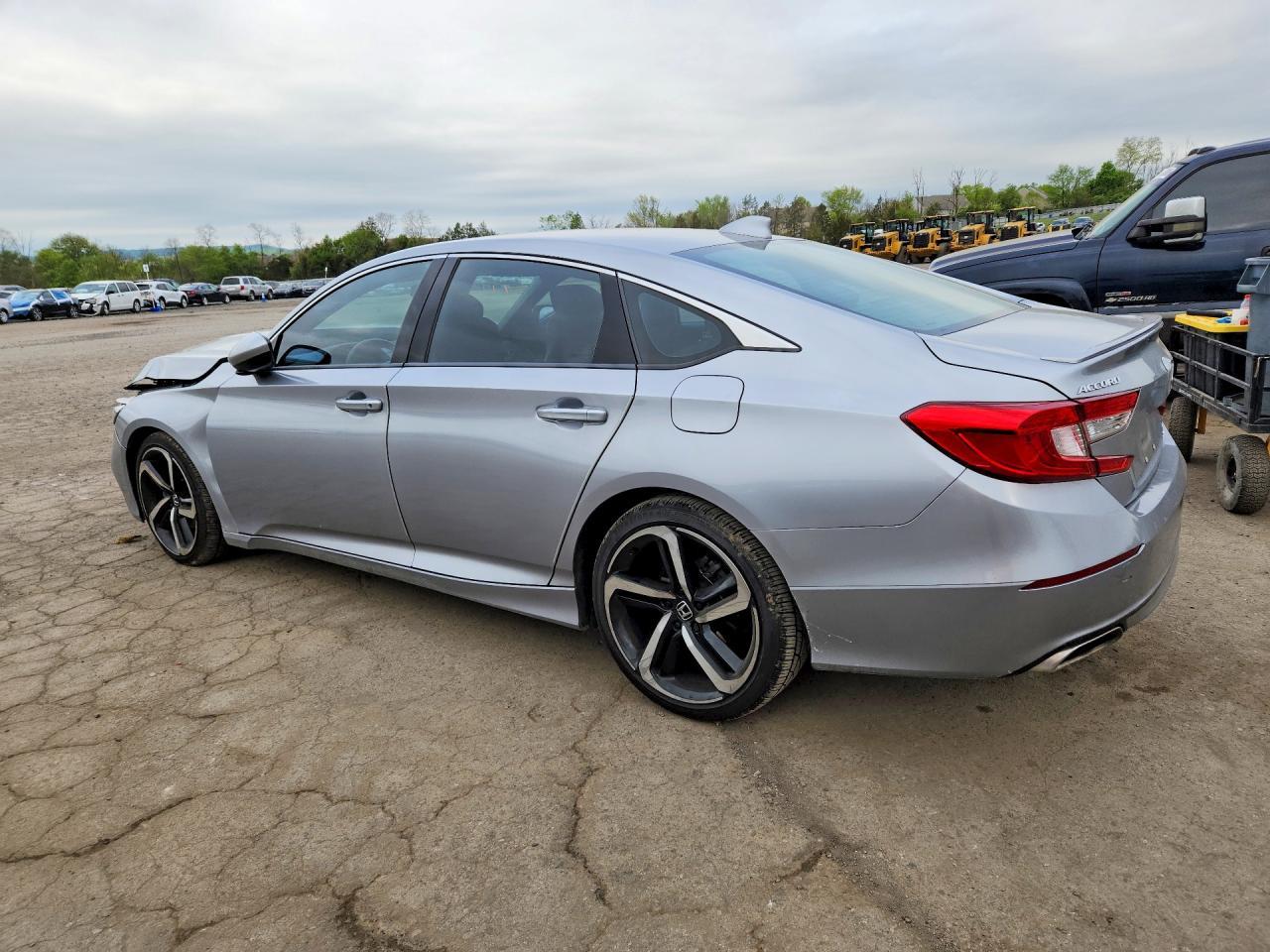 2020 Honda Accord Sport - Image 2