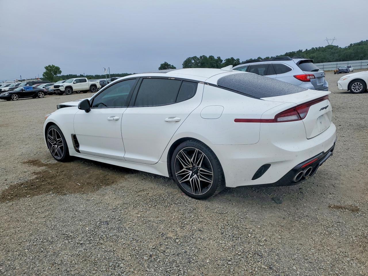 2022 Kia Stinger Gt1 - Фото 2