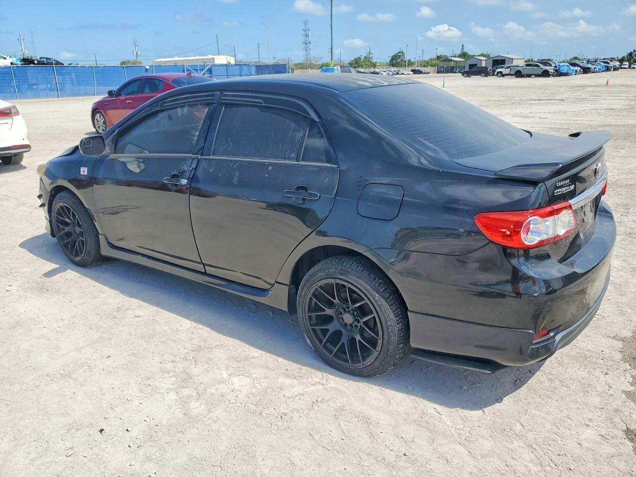 2012 Toyota Corolla S - Фото 2