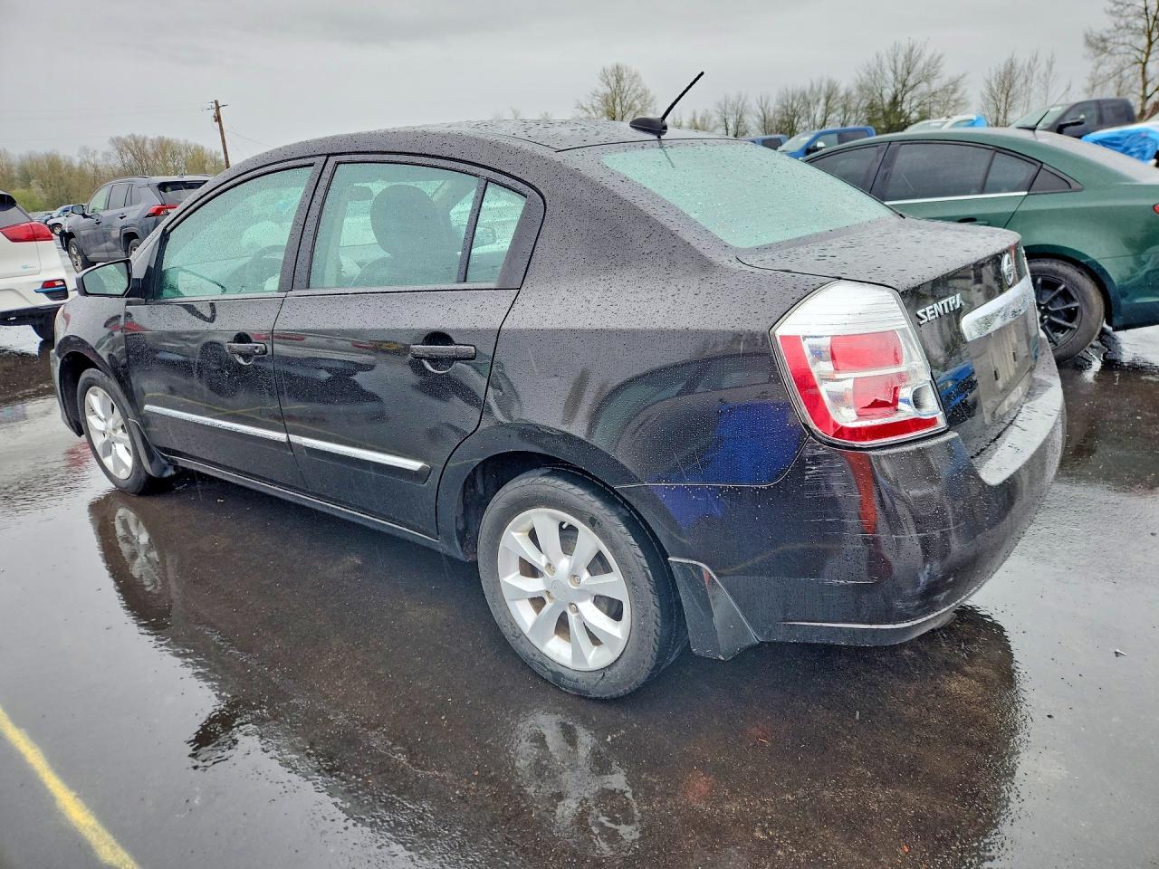 2010 Nissan Sentra 2.0 - Image 2