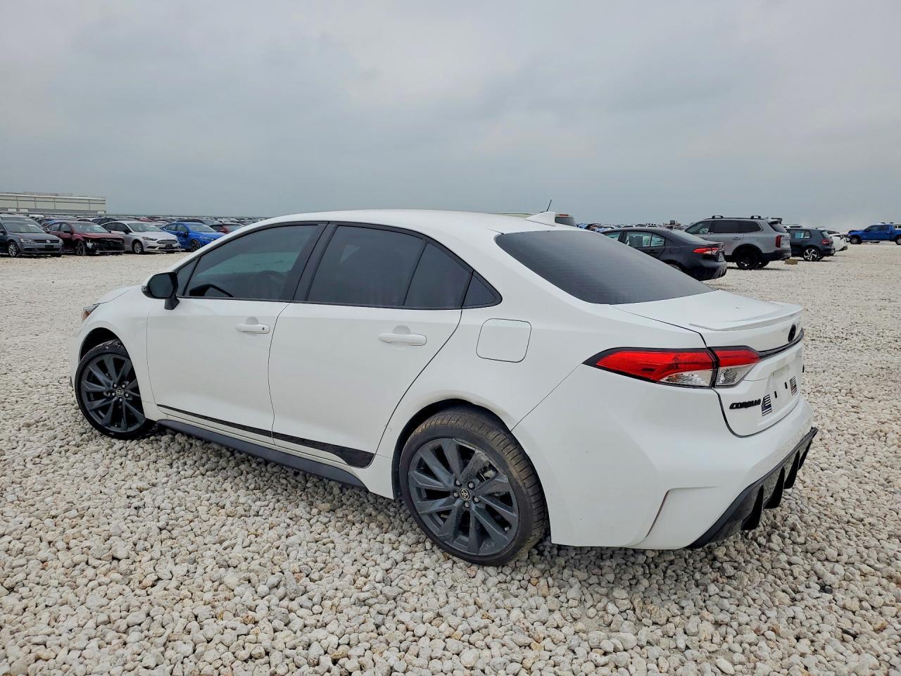2026 Toyota Corolla Se - Фото 2