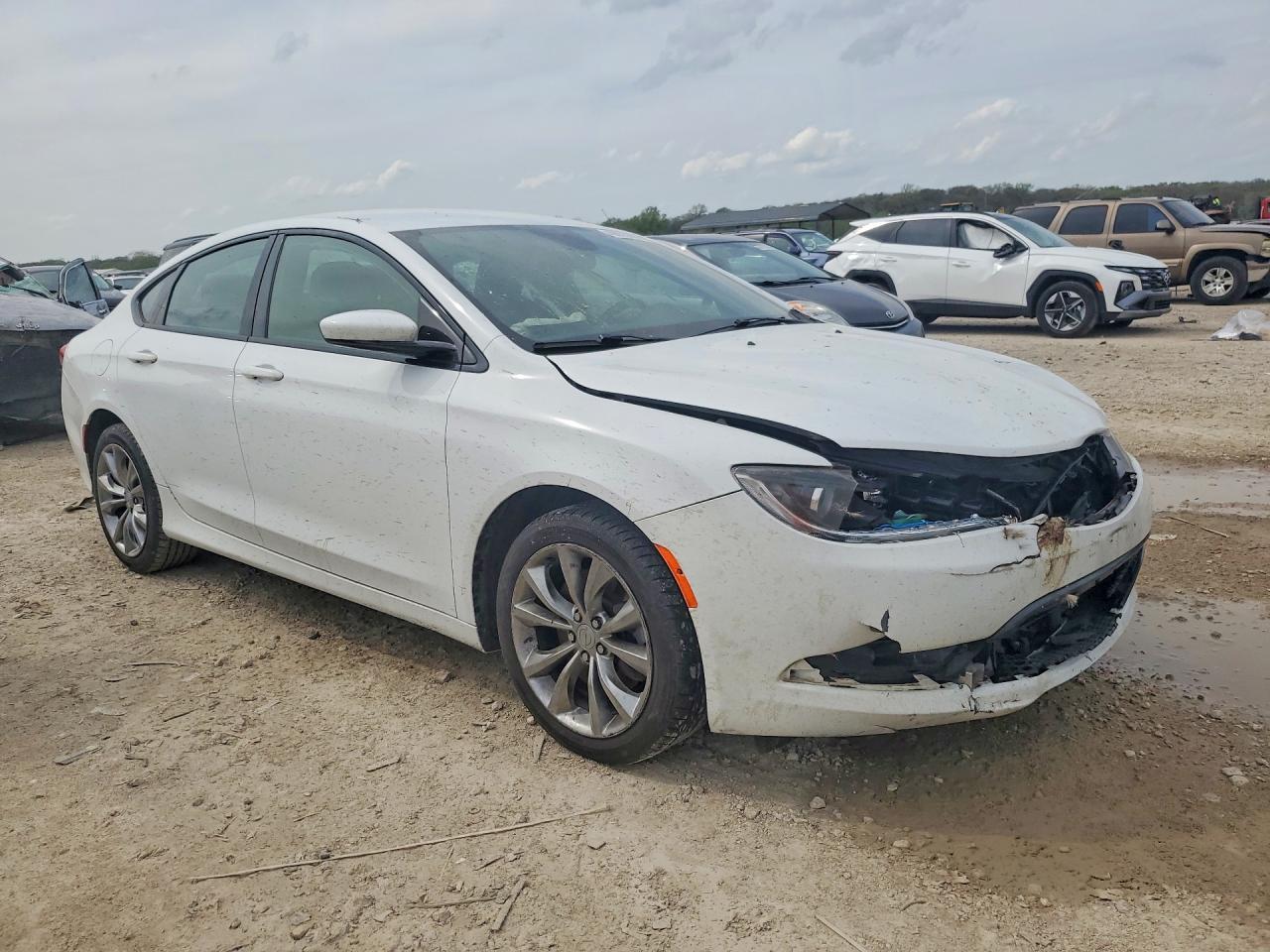 2015 Chrysler 200 S - Фото 4