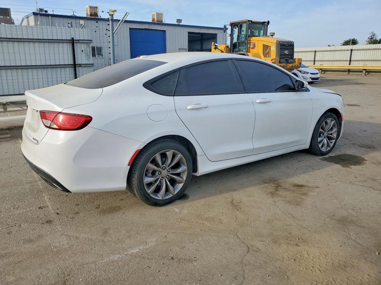 2015 Chrysler 200 S - Image 3