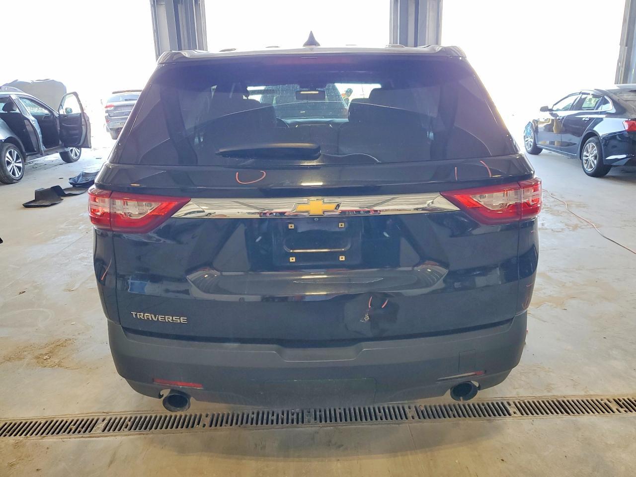 2020 Chevrolet Traverse Ls - Image 6