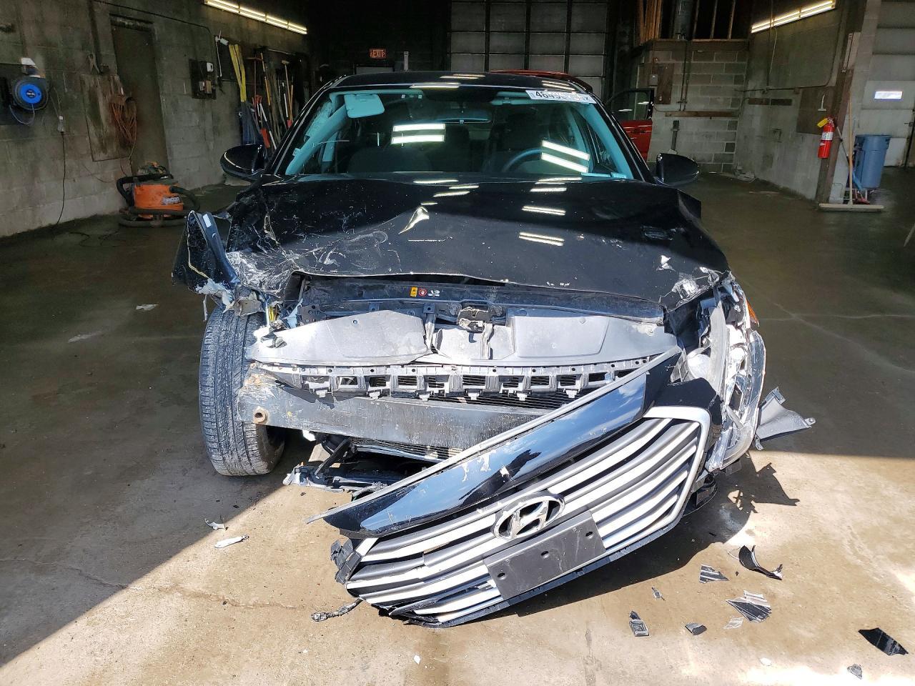 2018 Hyundai Elantra Se - Image 5