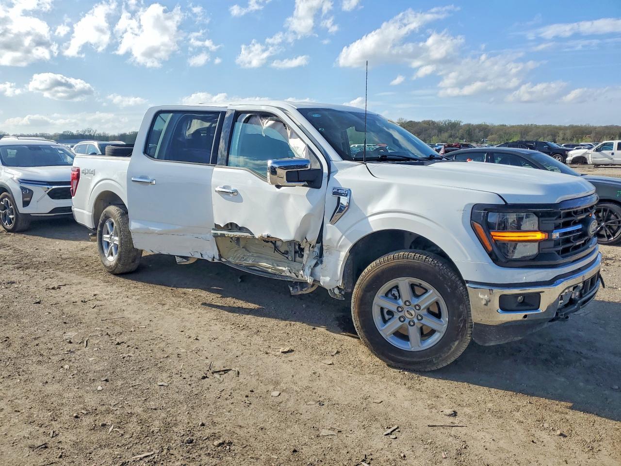 2025 Ford F150 - Фото 4