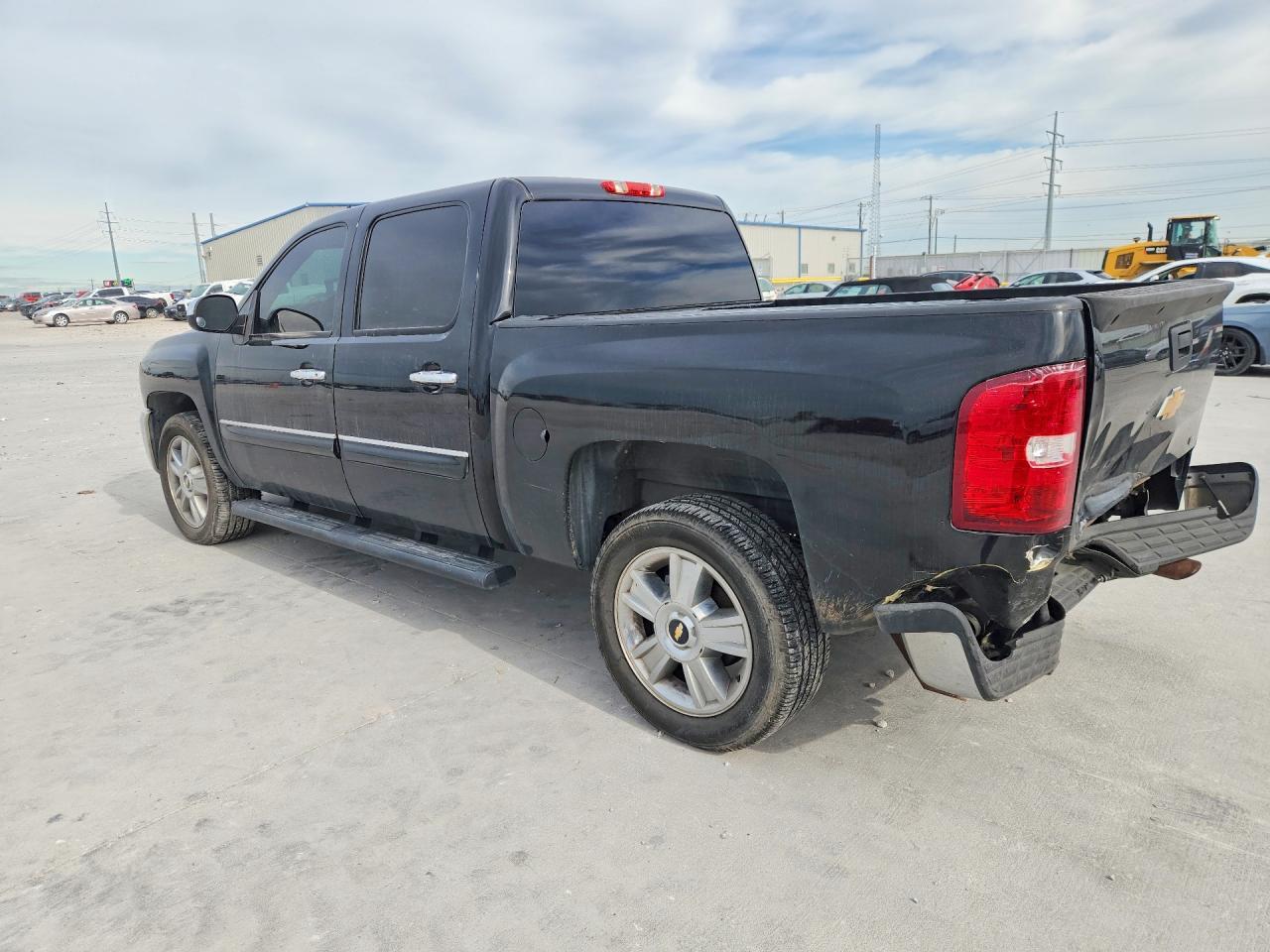 2013 Chevrolet Silverado C1500 Lt - Image 2