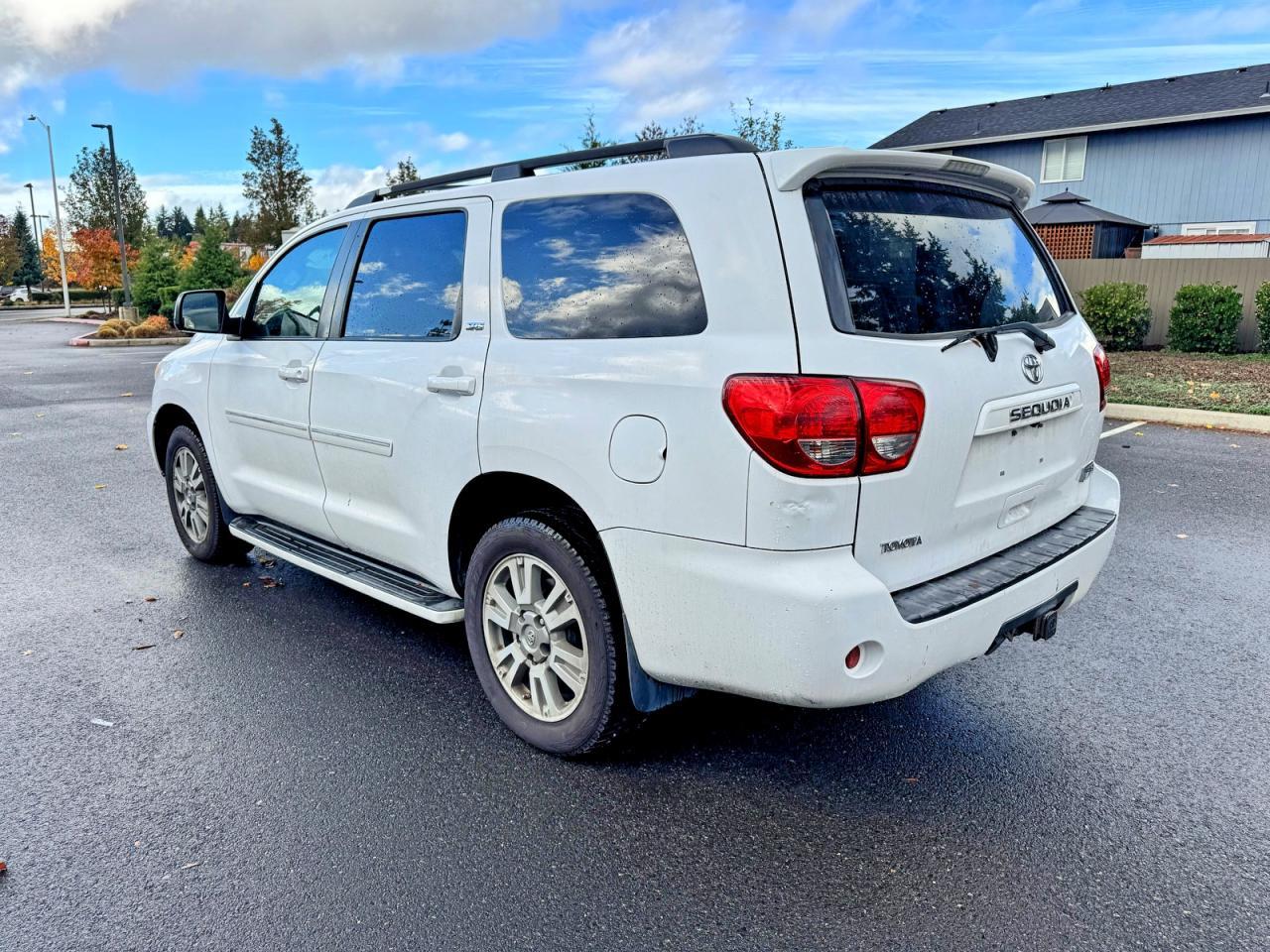 2008 Toyota Sequoia Sr5 - Image 3