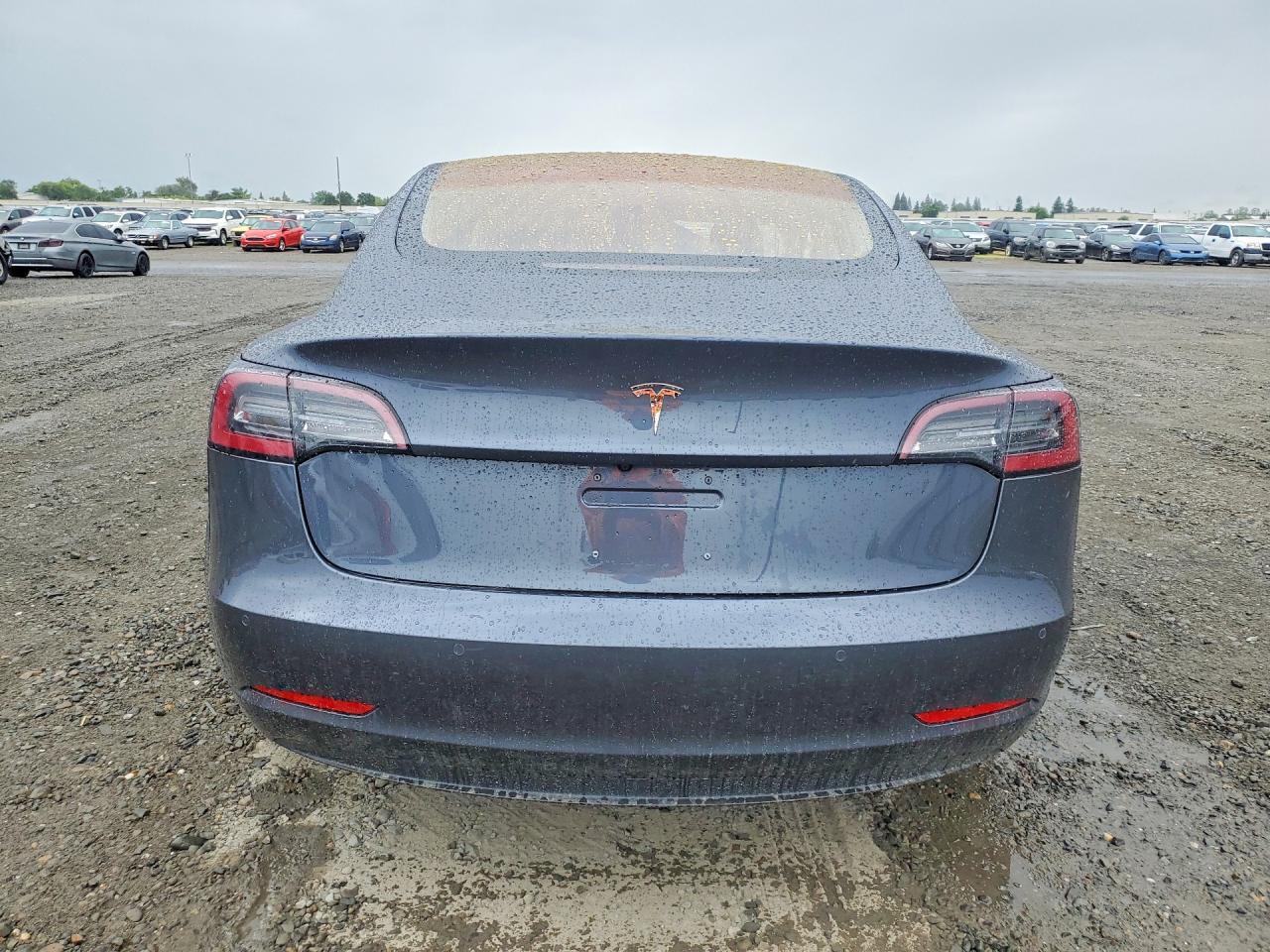 2018 Tesla Model 3 - Фото 6