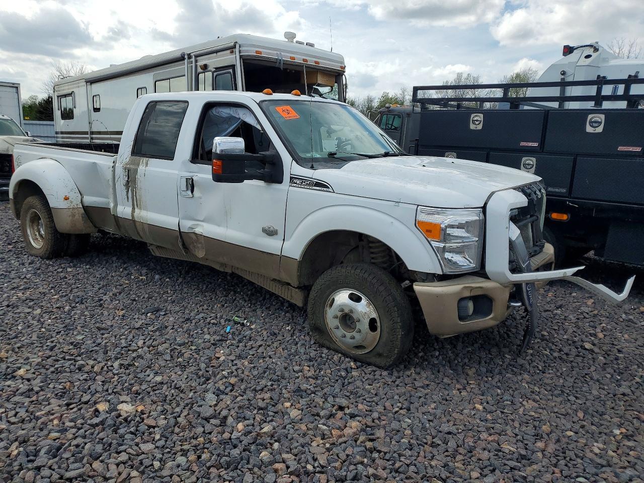 2011 Ford F350 Super Duty - Фото 4