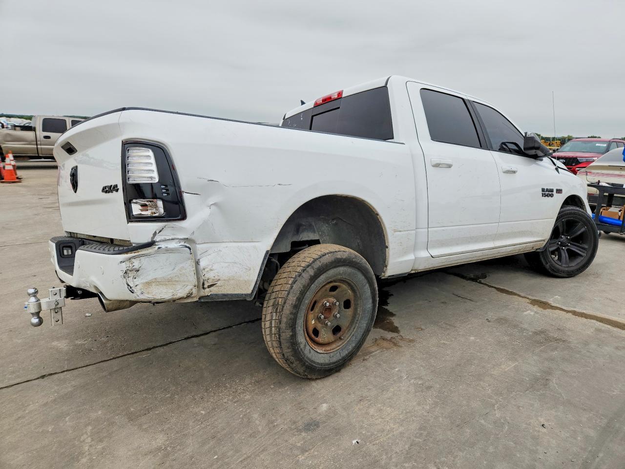 2018 Ram 1500 - Image 3