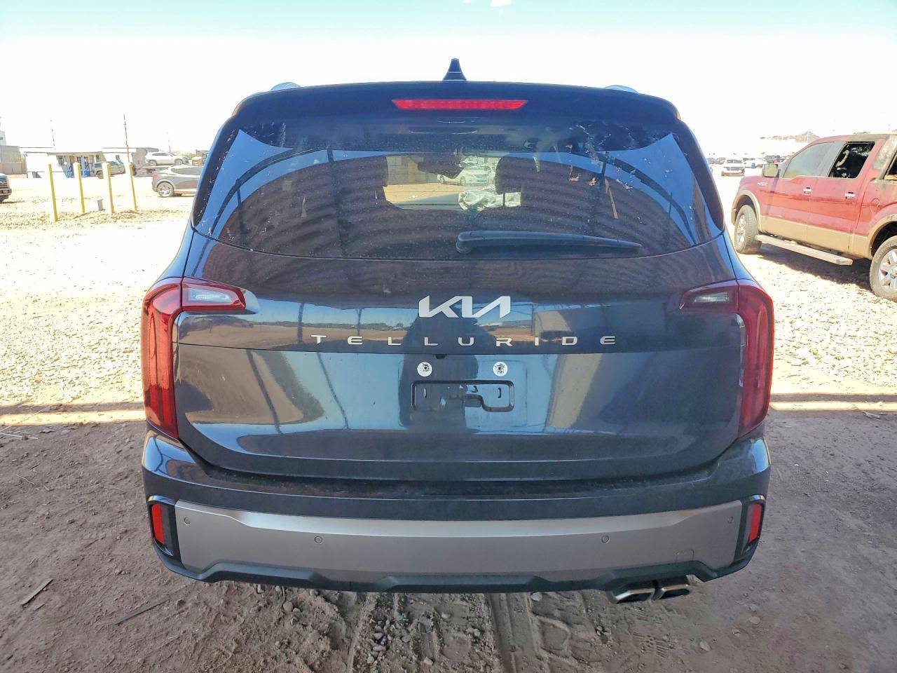 2025 Kia Telluride S - Image 6