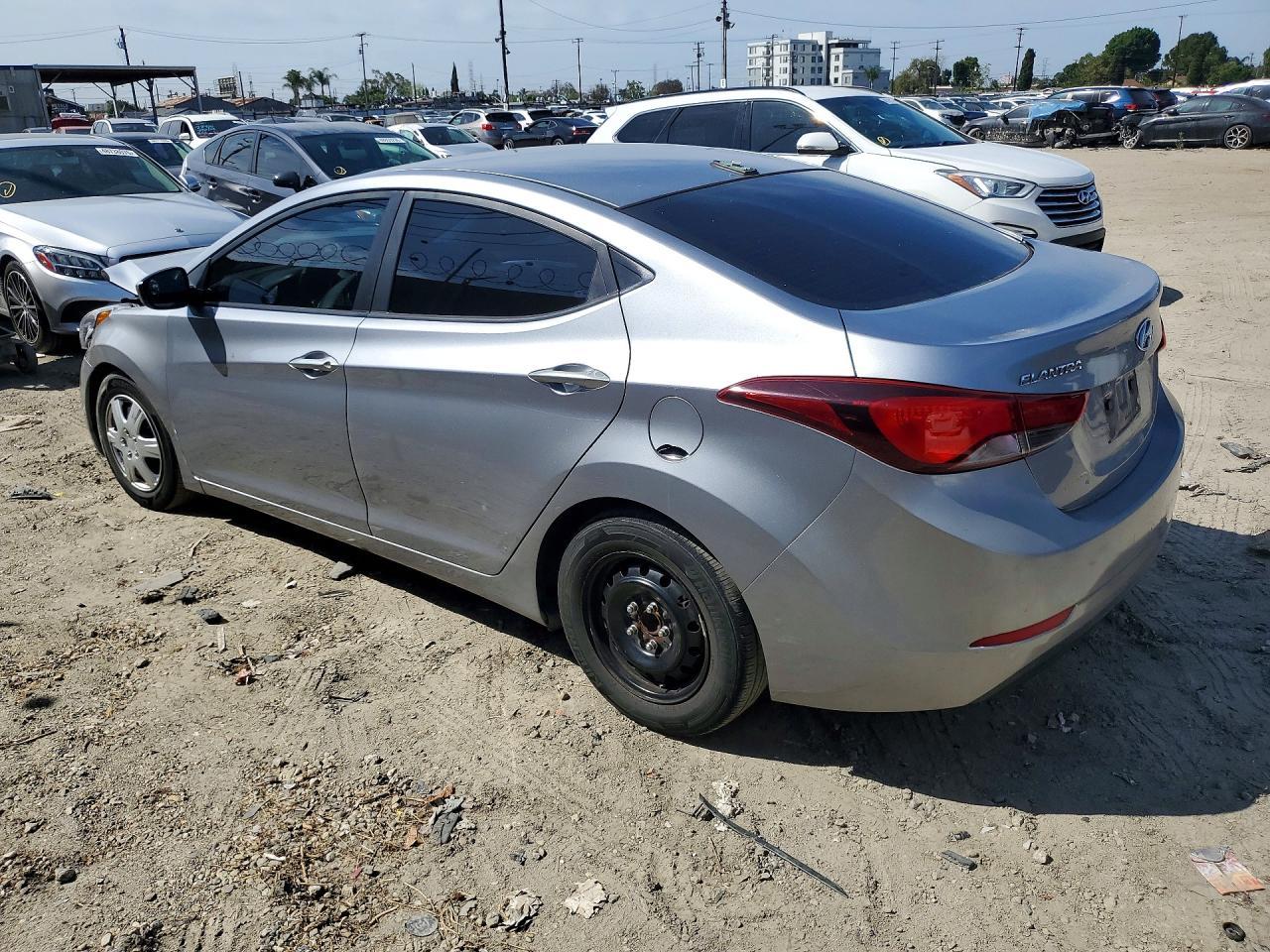 2016 Hyundai Elantra Se - Фото 2