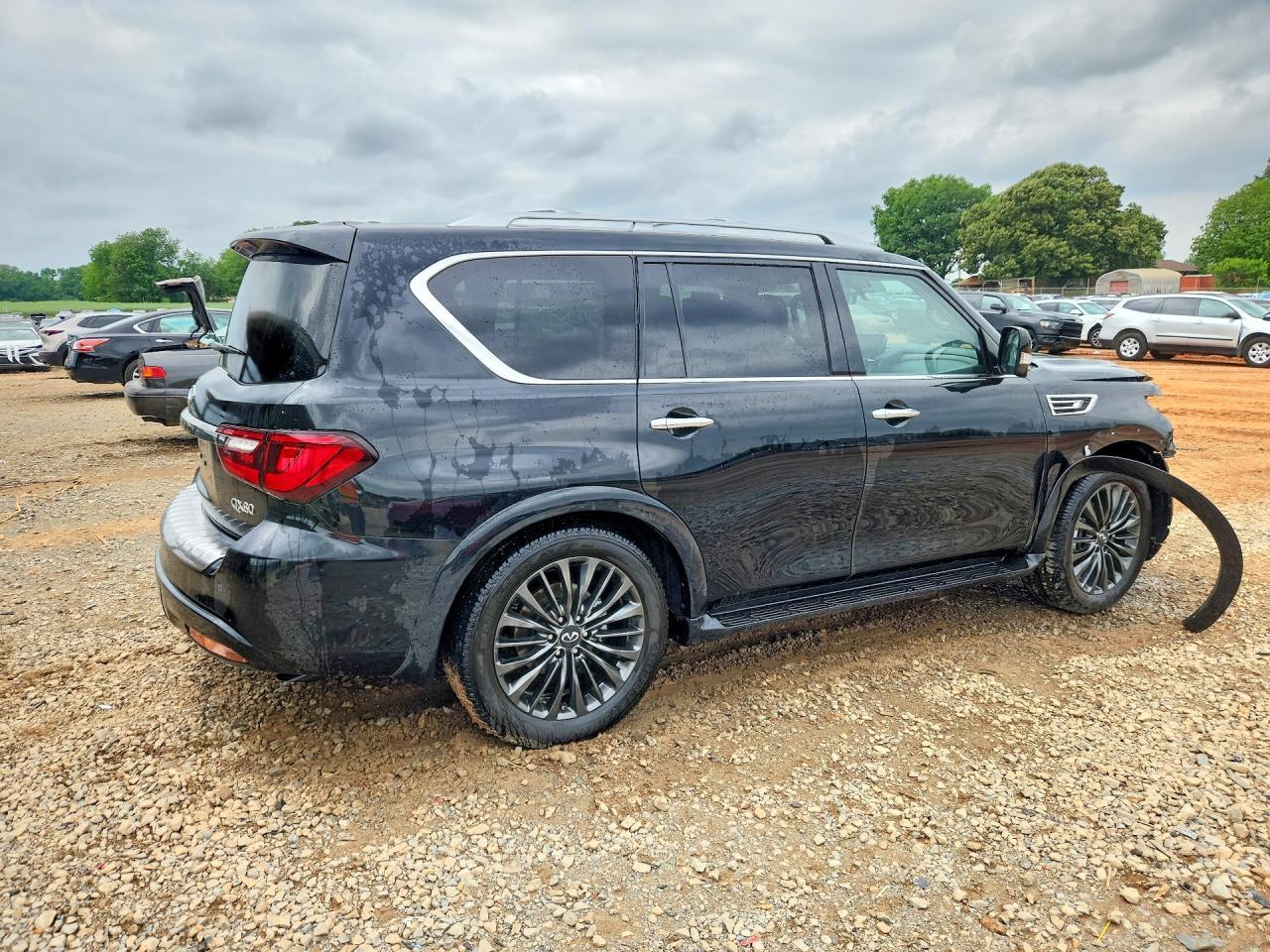 2023 Infiniti Qx80 Luxe - Image 3