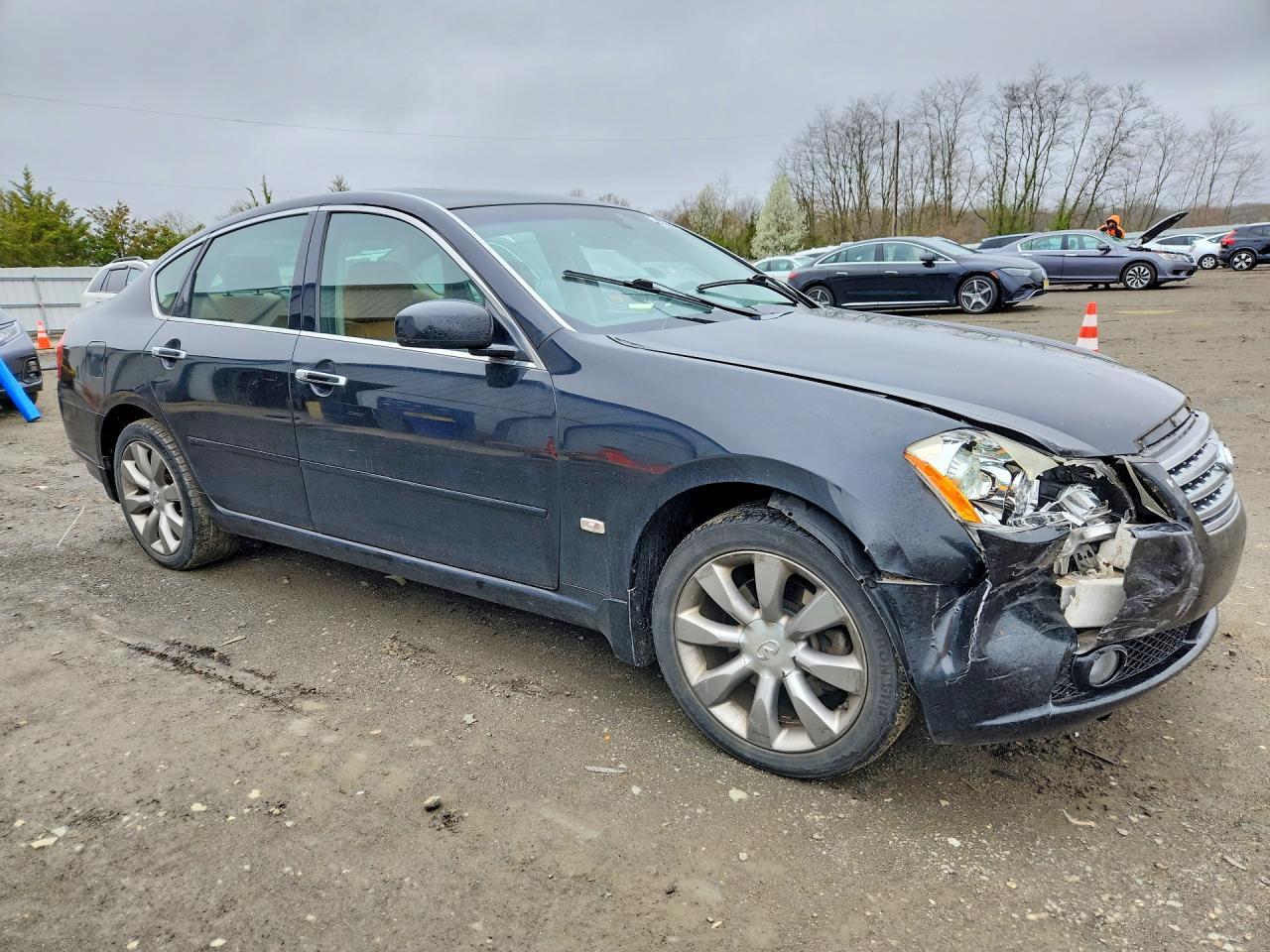 2006 Infiniti M35 Base - Image 4