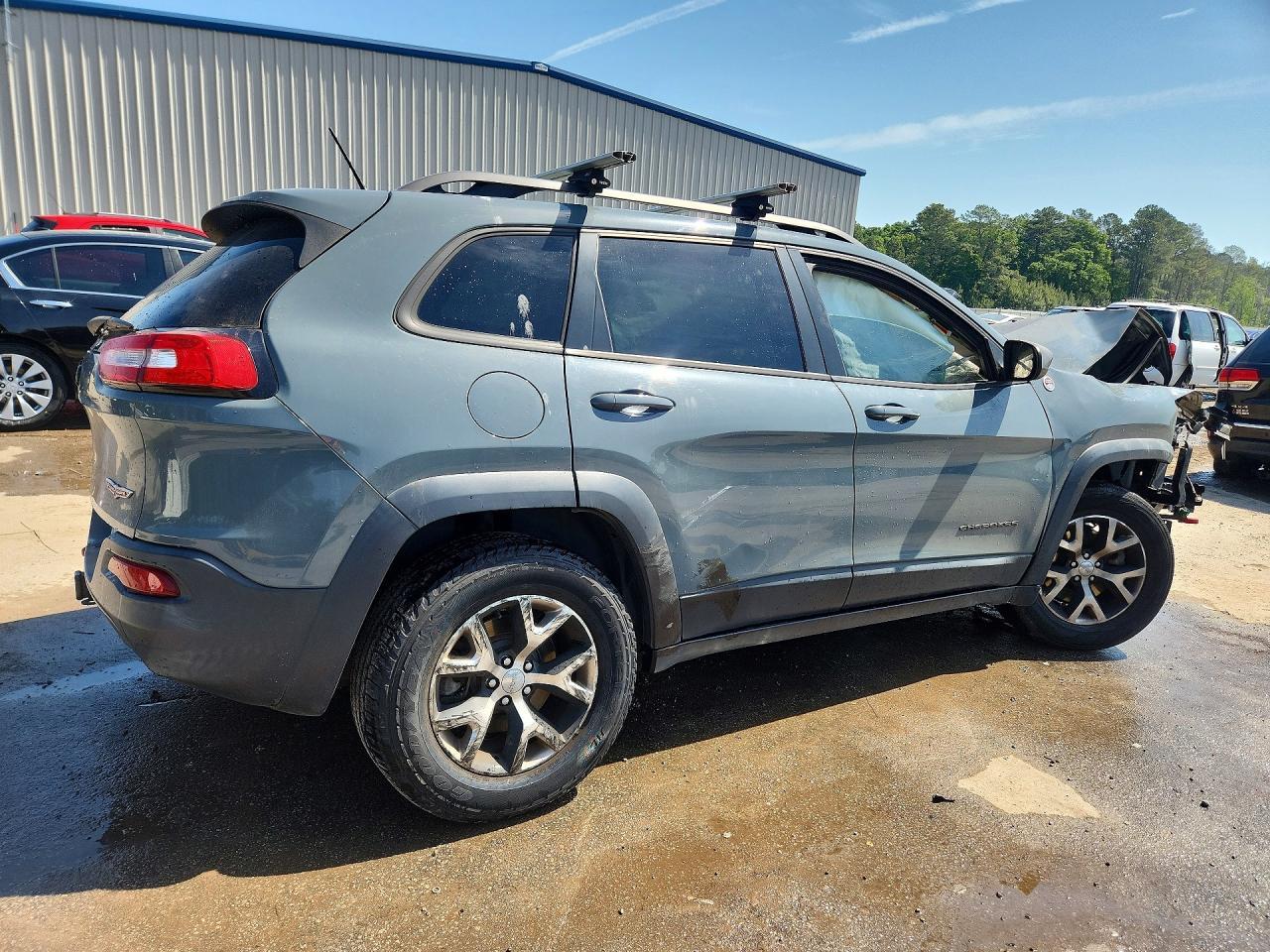 2014 Jeep Cherokee Trailhawk - Image 3