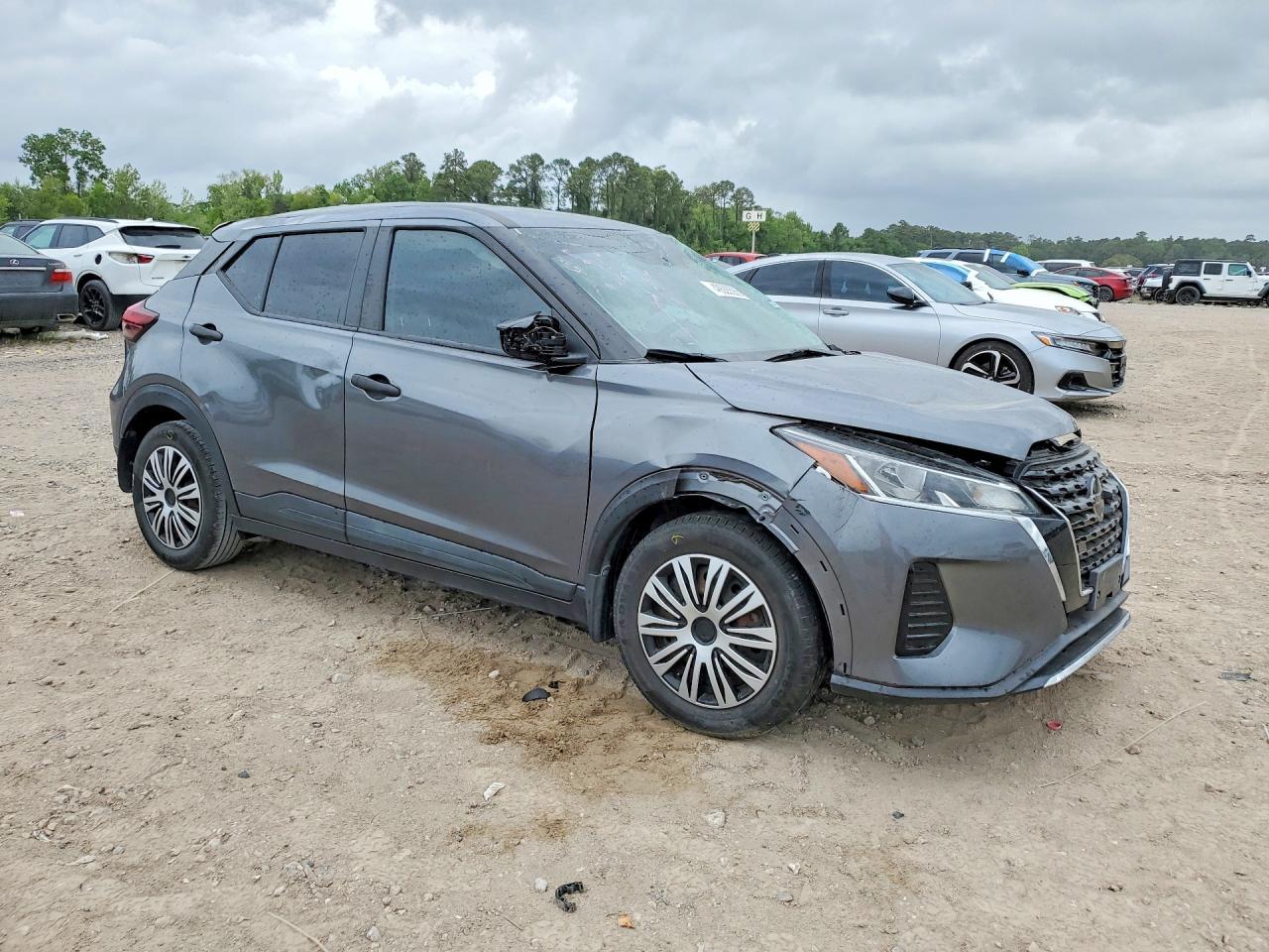 2021 Nissan Kicks S - Фото 4