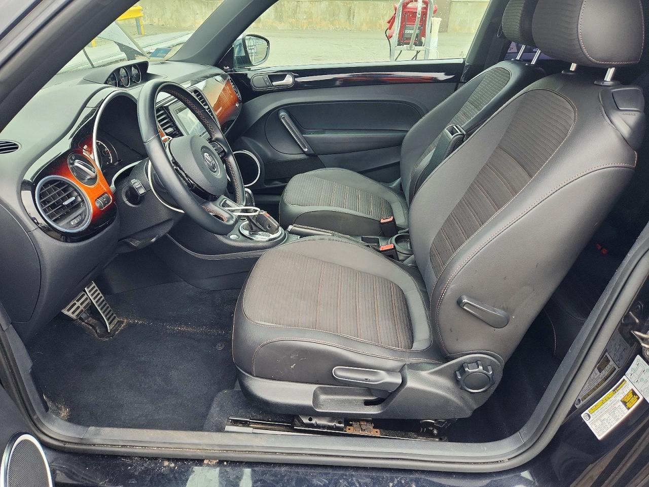 2013 Volkswagen Beetle Turbo - Image 7