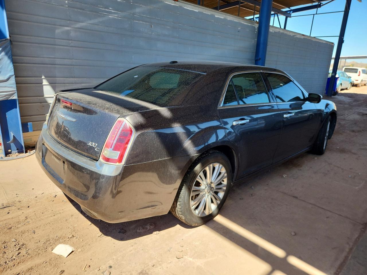 2013 Chrysler 300C Varvatos - Image 3