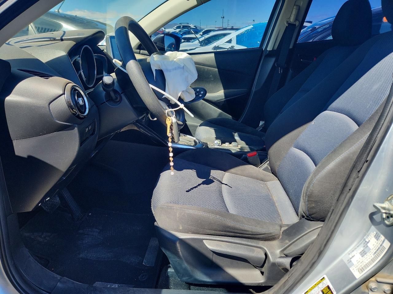 2017 Toyota Yaris Ia Base - Фото 7