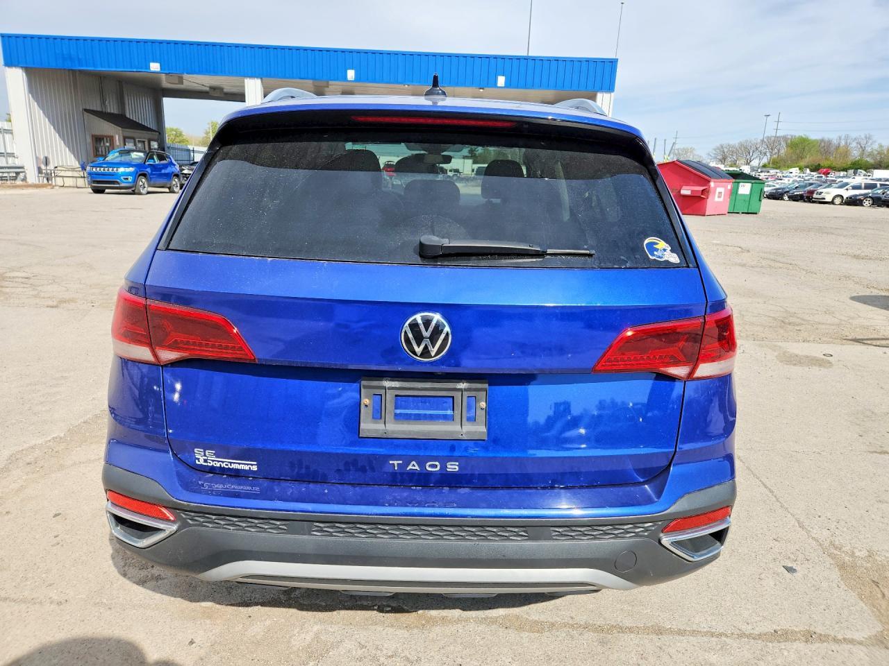 2023 Volkswagen Taos Se - Image 6