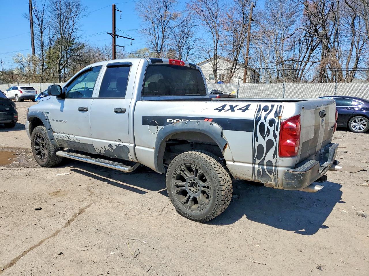 2007 Dodge Ram 1500 St - Фото 2