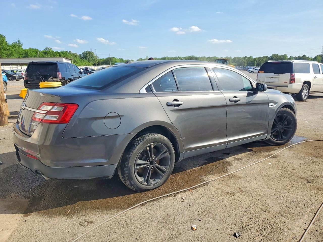 2017 Ford Taurus Sel - Фото 3
