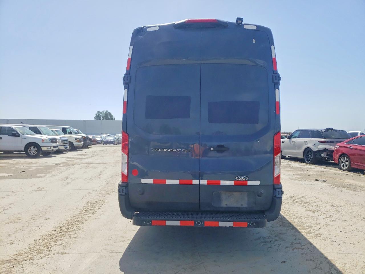 2020 Ford Transit T-250 - Фото 6