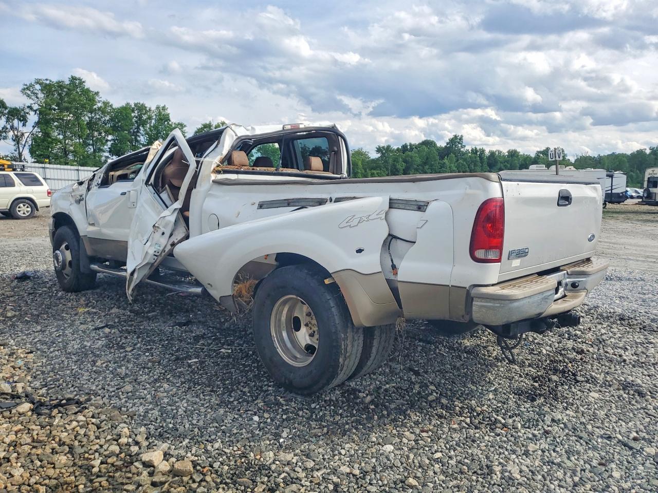 2007 Ford F350 Super Duty - Image 2