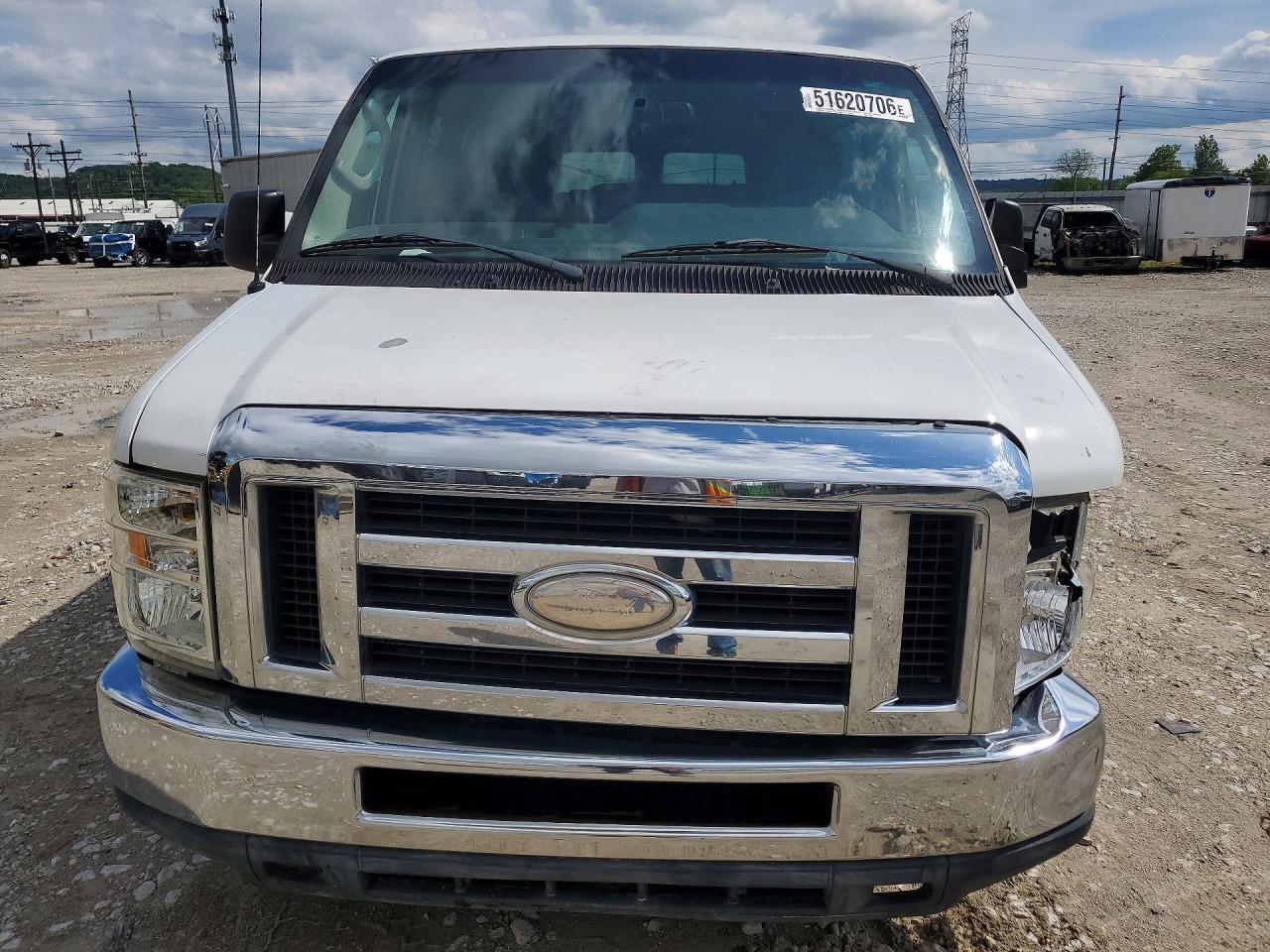 2014 Ford Econoline E350 Super Duty Wagon - Фото 5