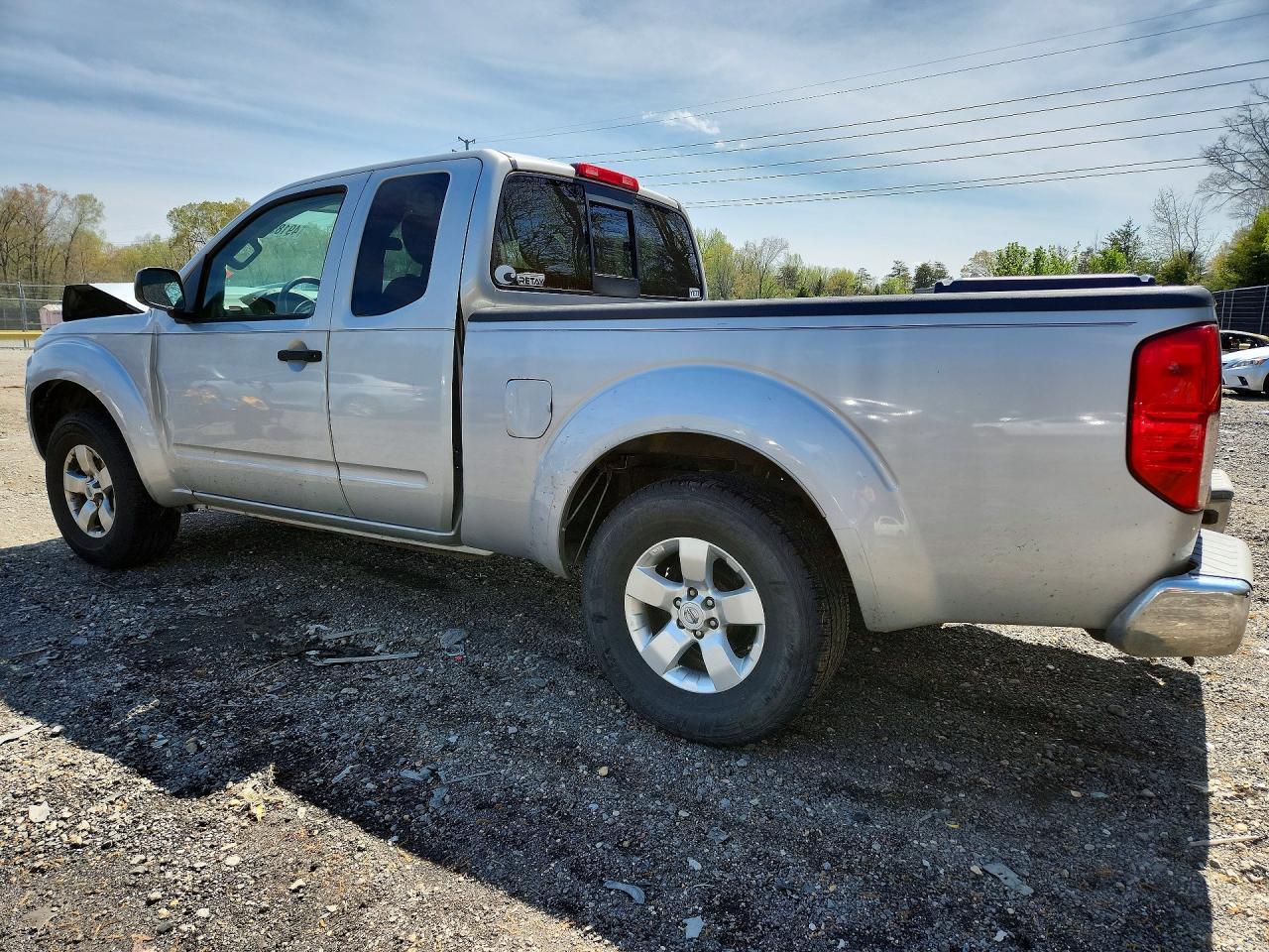 2012 Nissan Frontier Sv V6 - Image 2
