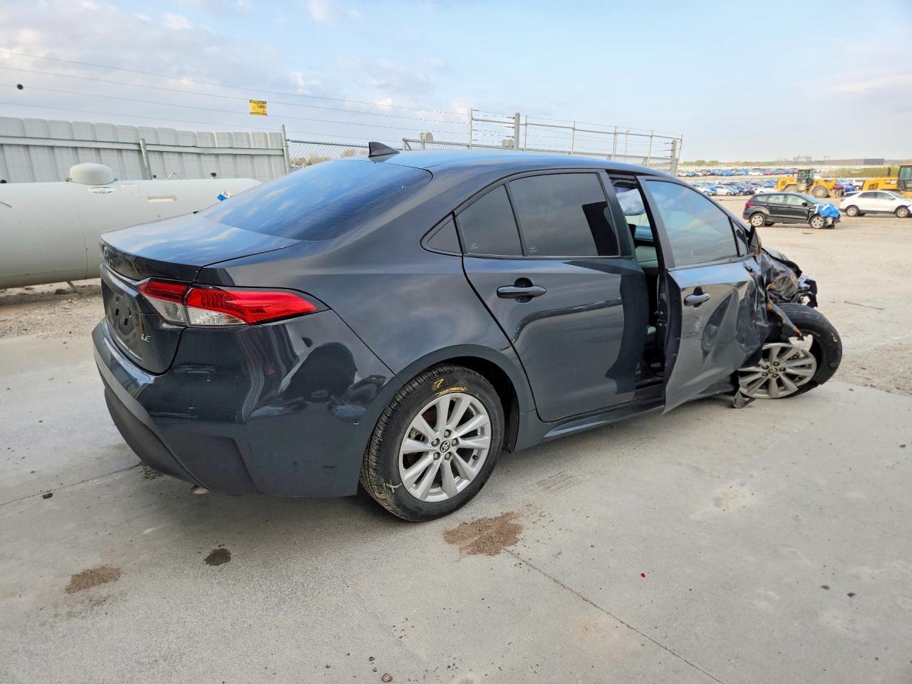 2023 Toyota Corolla Le - Image 3