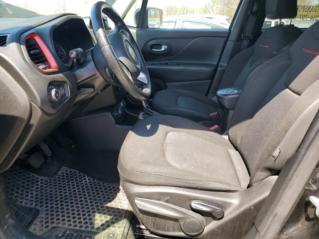 2018 Jeep Renegade Trailhawk - Image 7