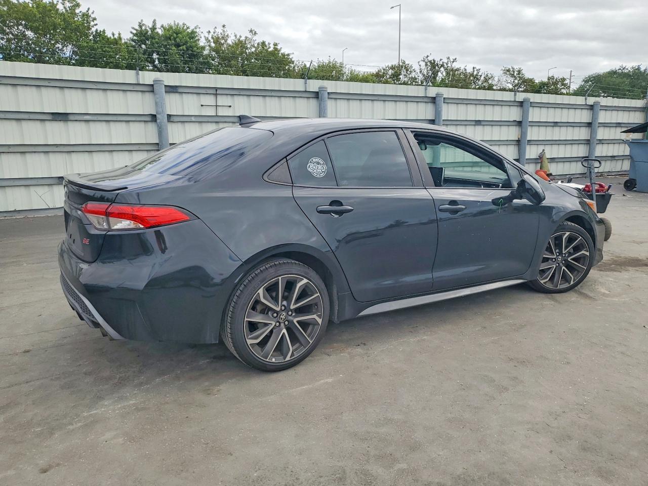 2020 Toyota Corolla Se - Фото 3