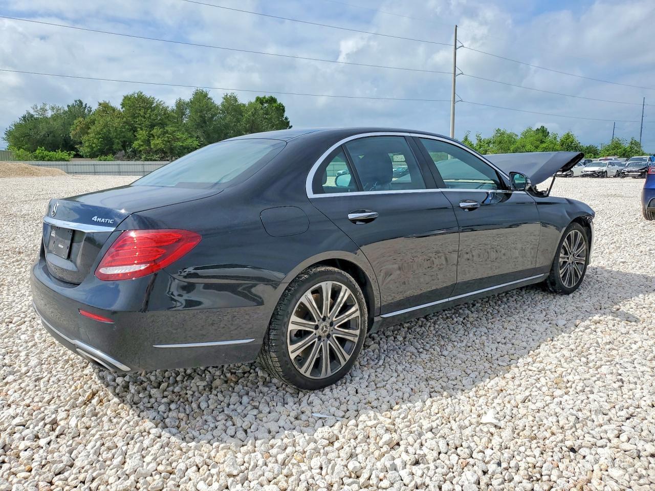 2019 Mercedes-Benz E 450 4Matic - Фото 3