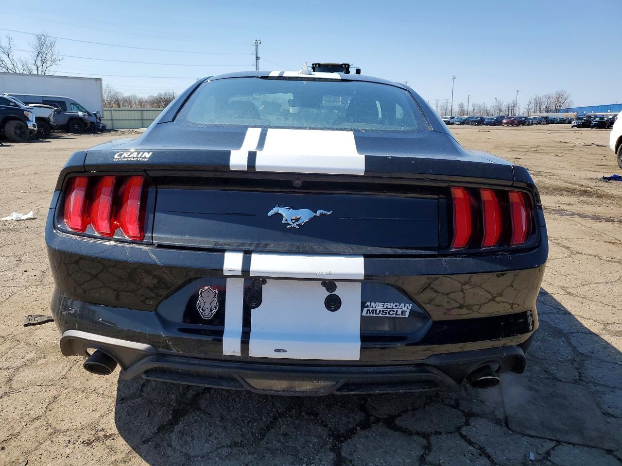 2023 Ford Mustang - Фото 6