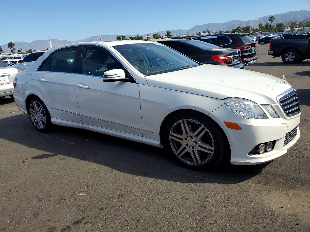 2010 Mercedes-Benz E 350 - Фото 4