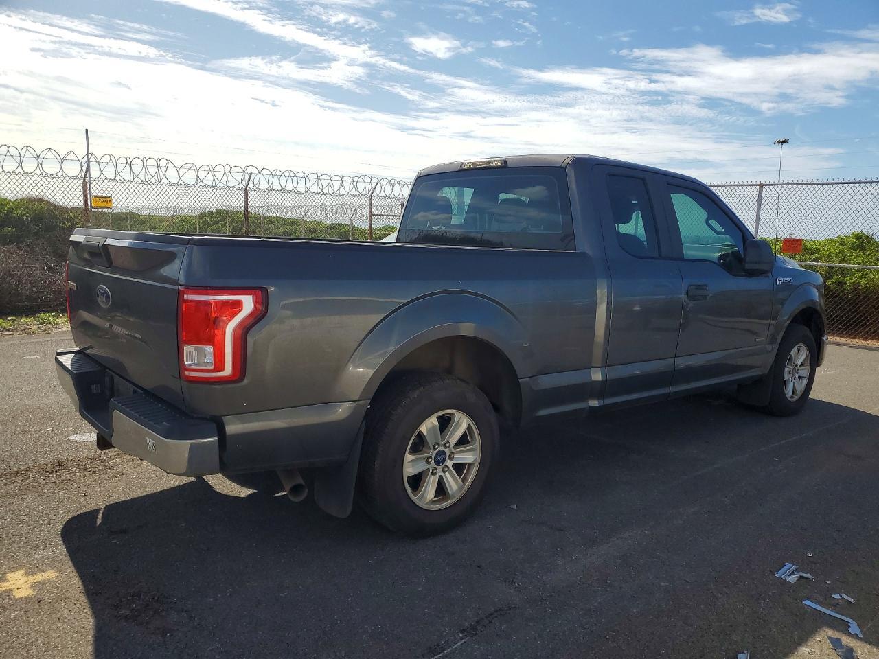 2015 Ford F150 Super Cab - Фото 3