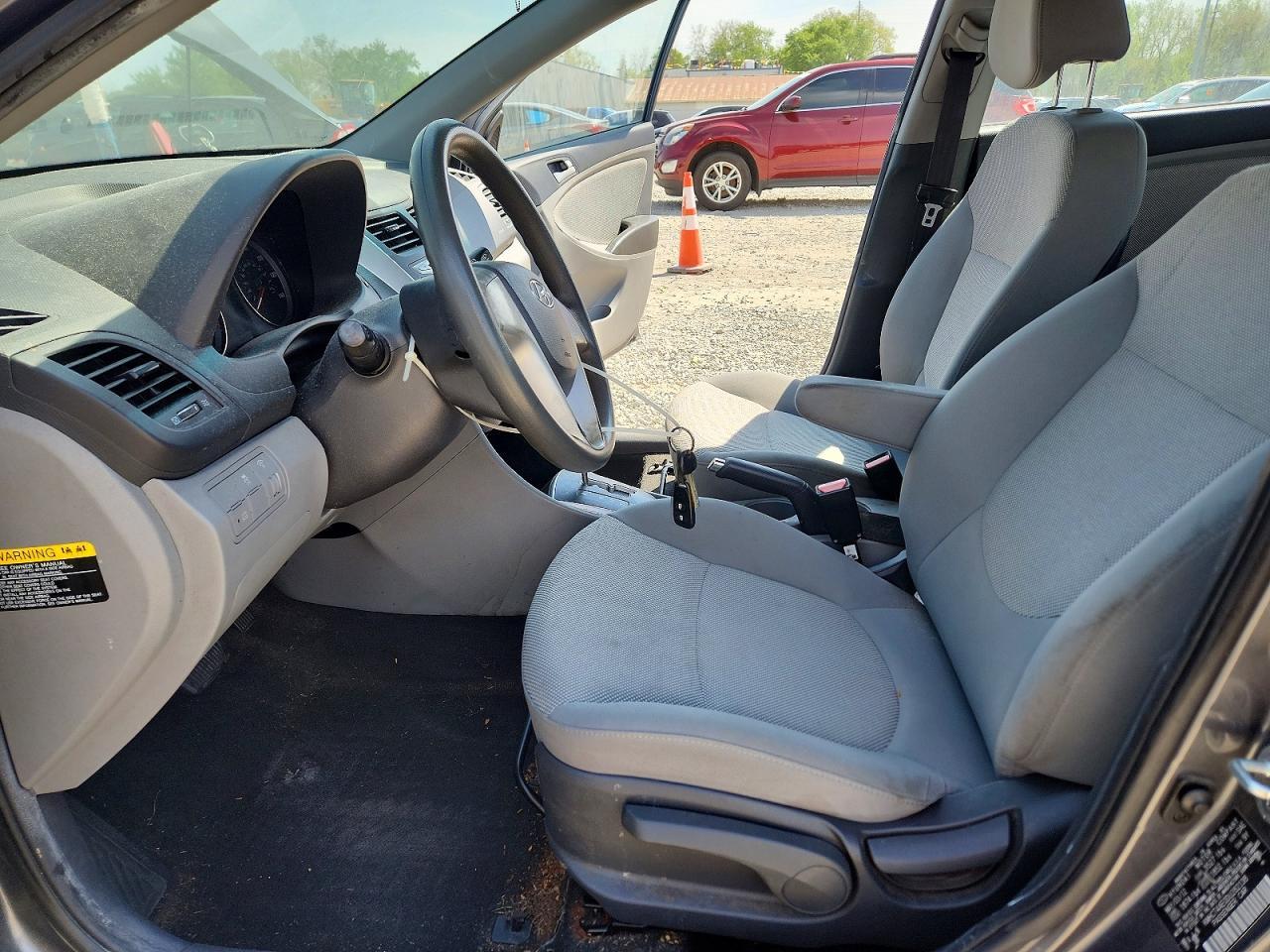 2013 Hyundai Accent Gls - Фото 7