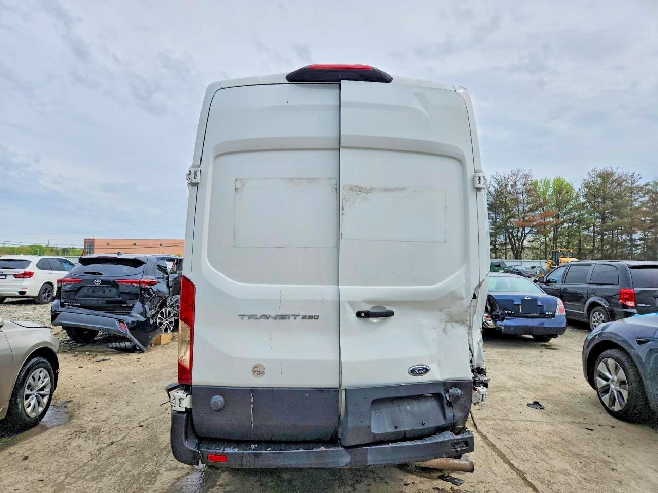 2022 Ford Transit T-250 - Фото 6