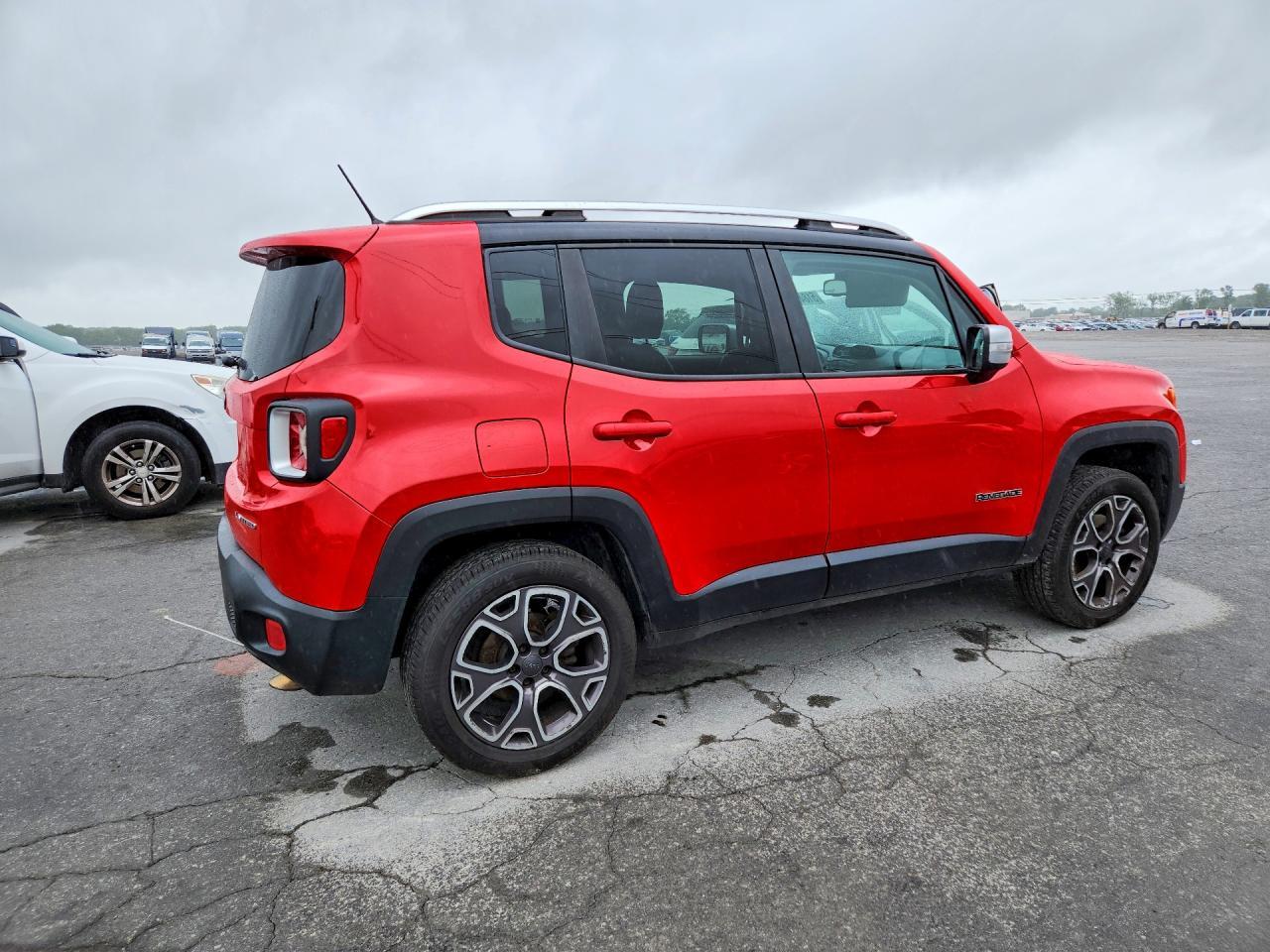 2015 Jeep Renegade Limited - Image 3