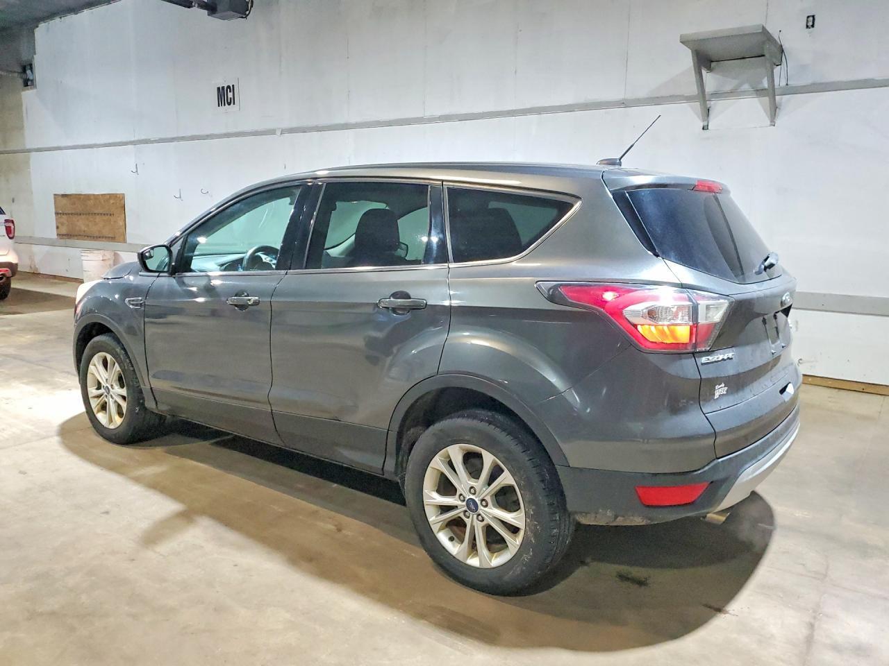 2017 Ford Escape Se - Image 2