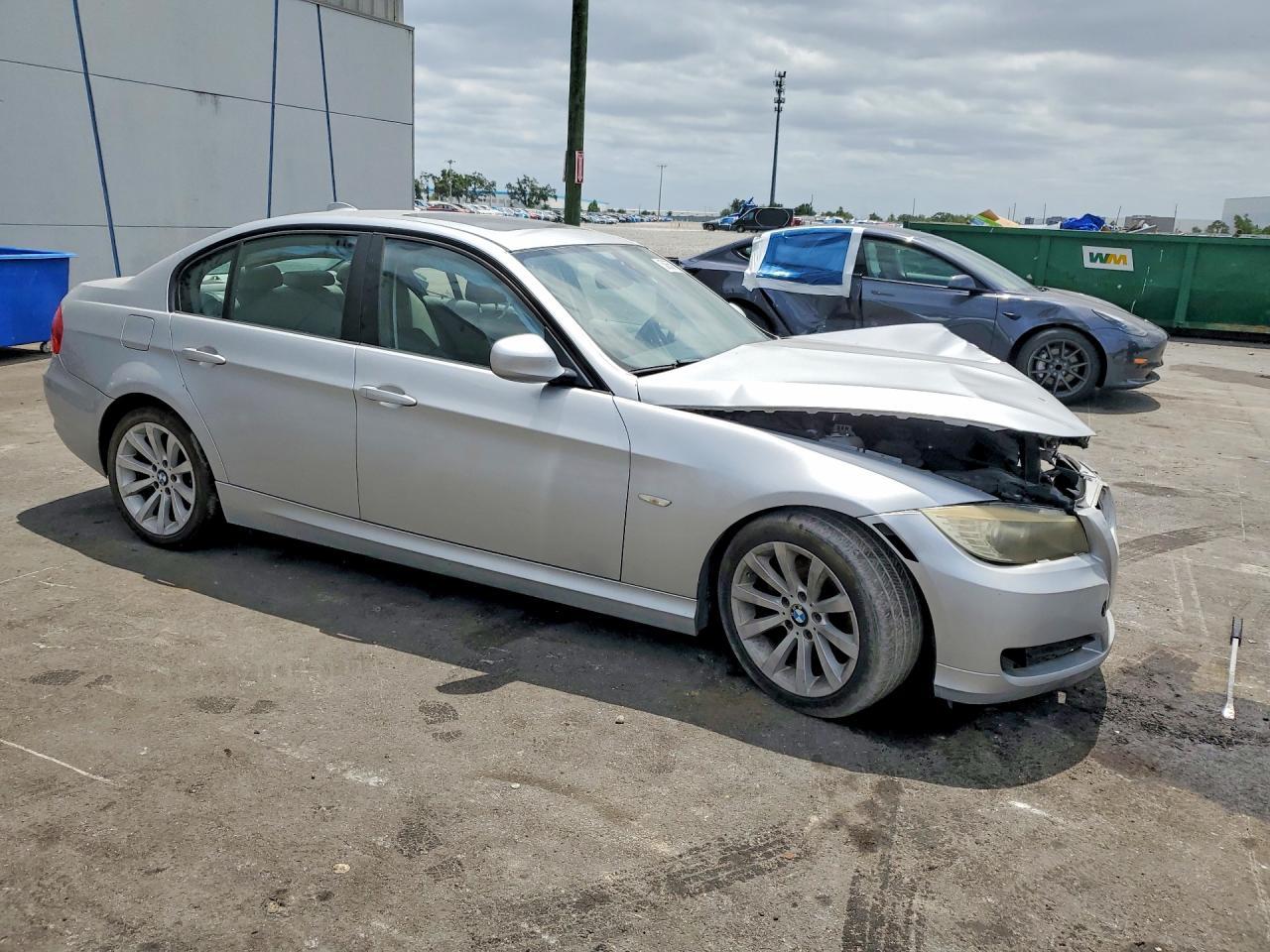 2010 BMW 328 I - Фото 4