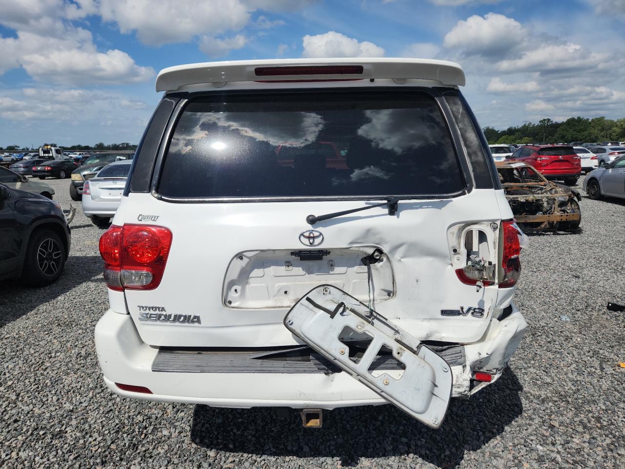 2005 Toyota Sequoia Limited - Image 6