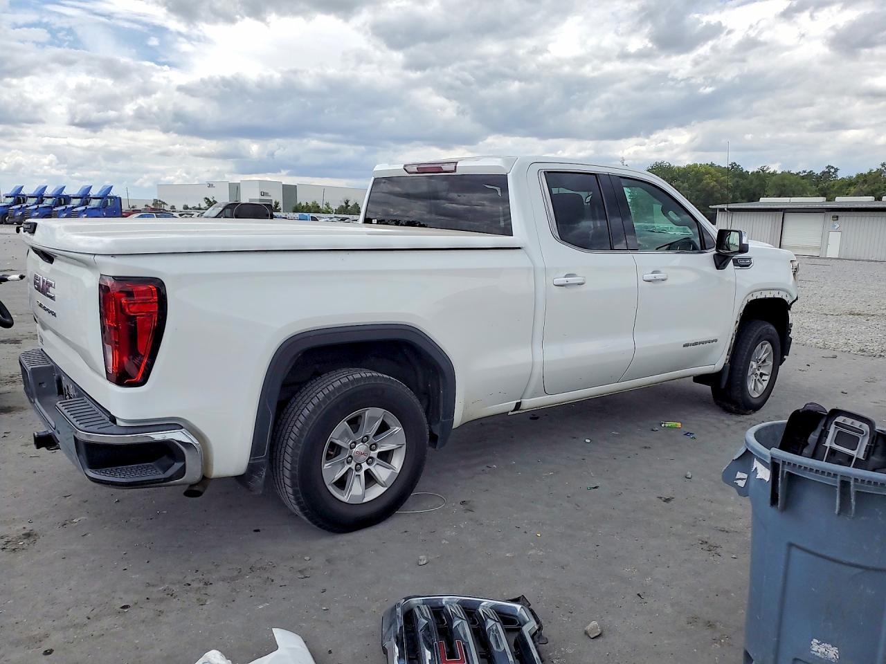 2021 GMC Sierra C1500 Sle - Image 3